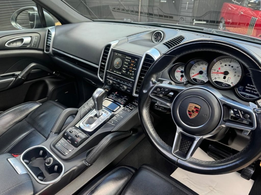 Porsche Cayenne Listing Image