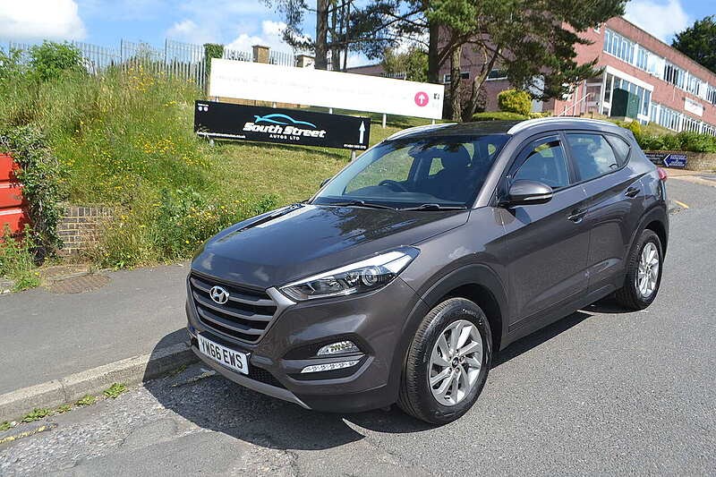 Hyundai TUCSON Listing Image