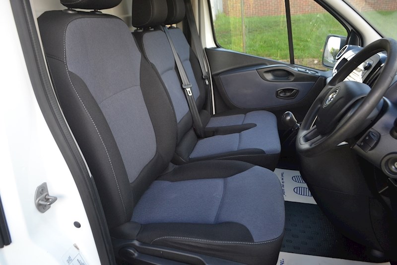 Vauxhall Vivaro Listing Image