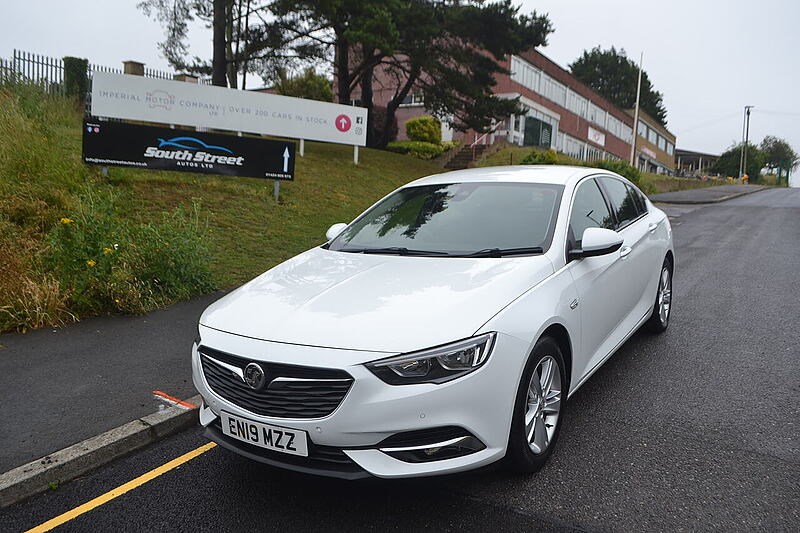 Vauxhall Insignia Listing Image