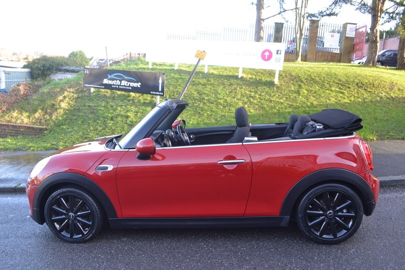 MINI Convertible Listing Image