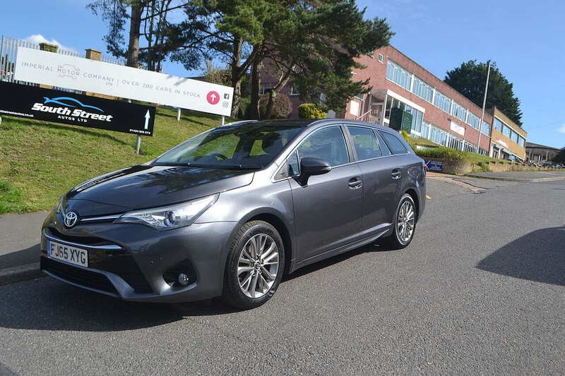 Toyota Avensis Listing Image