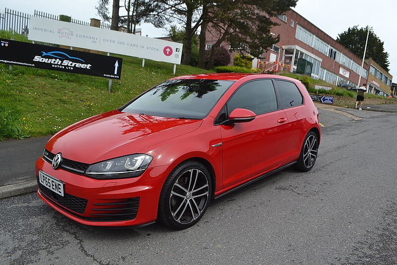 Volkswagen Golf Listing Image