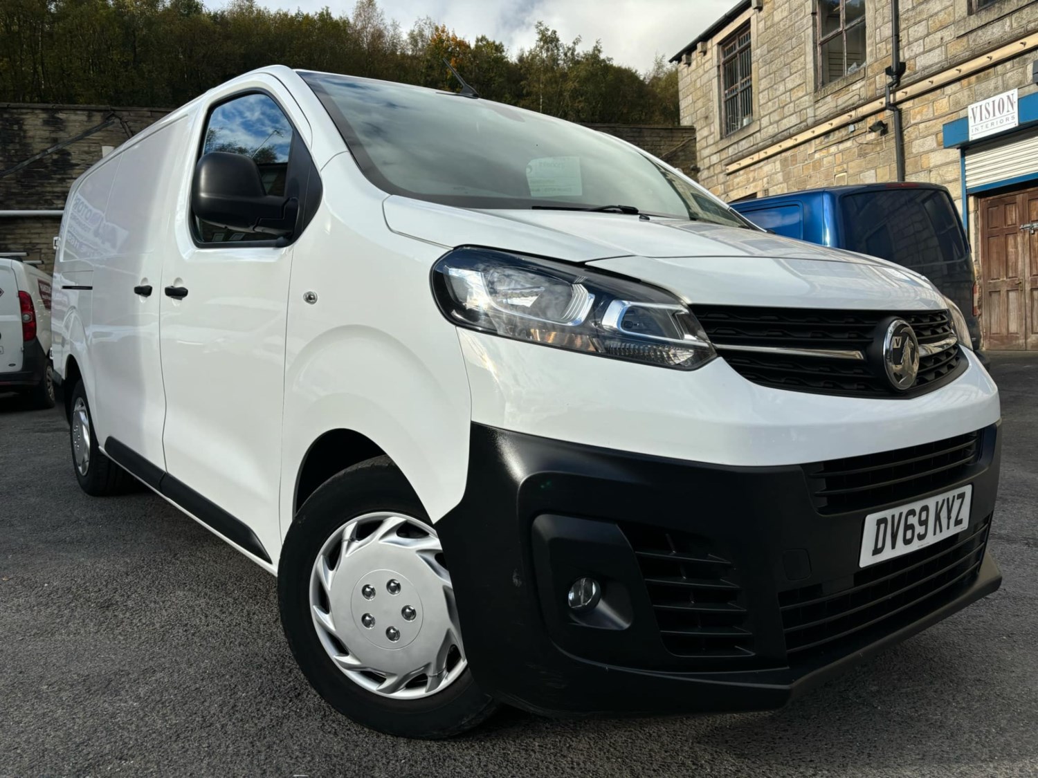 Vauxhall Vivaro Listing Image