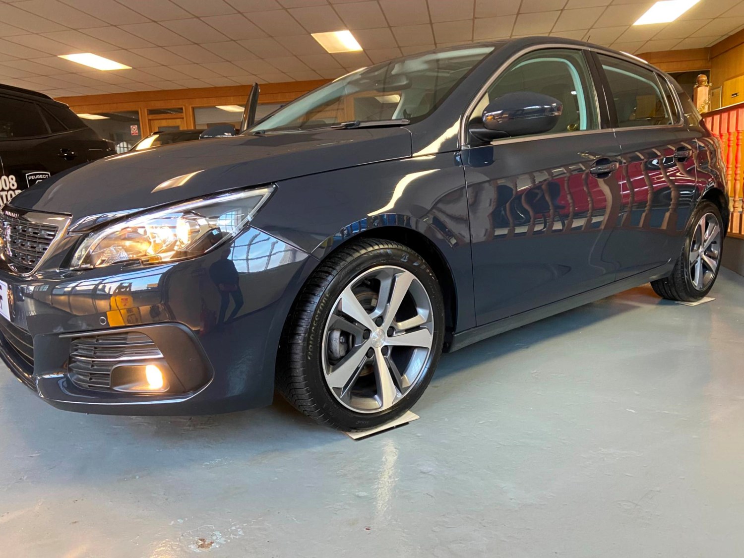 Peugeot 308 5 porte 1.2 puretech turbo 130cv allure GB-U670595