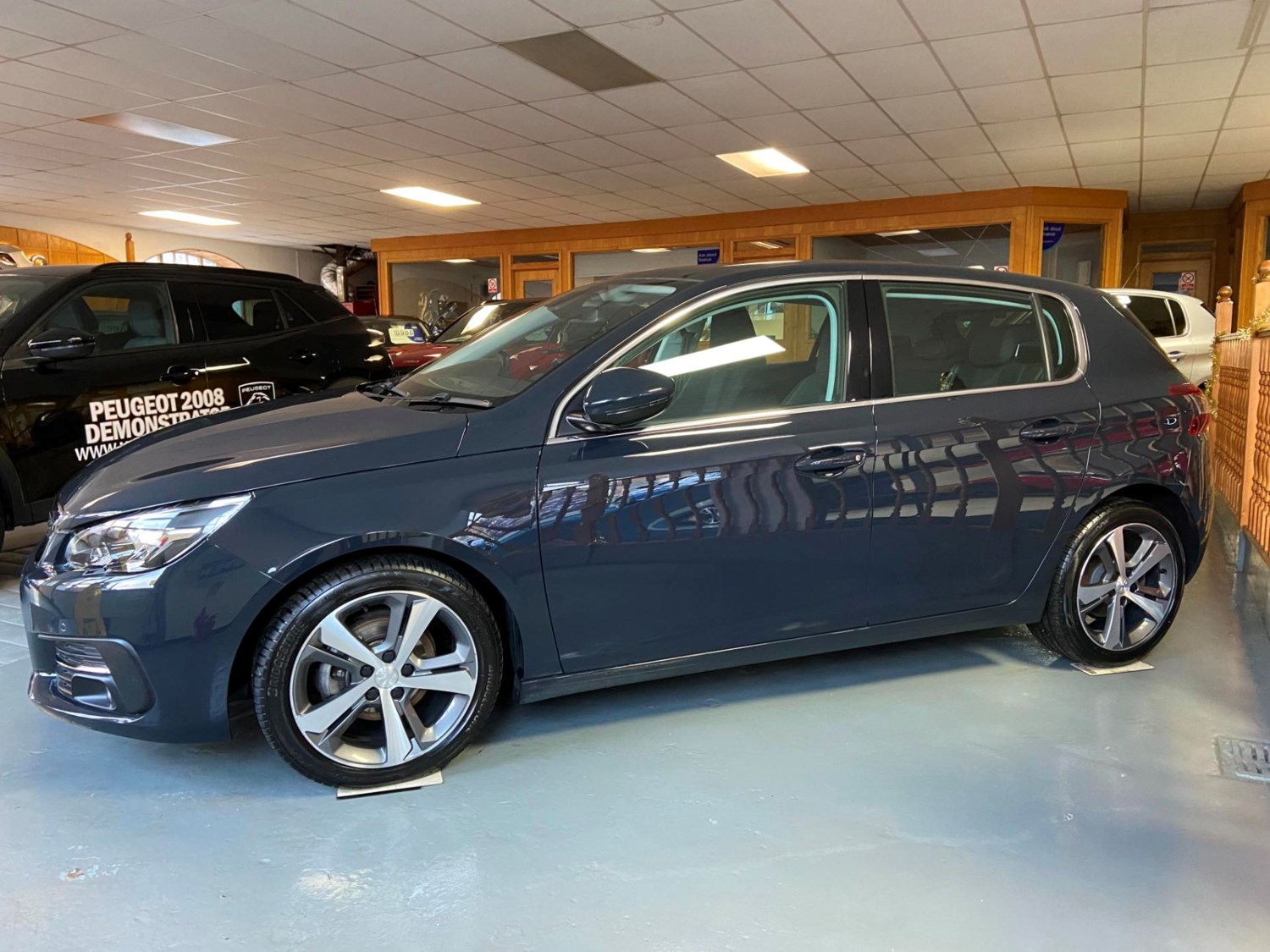 Peugeot 308 5 porte 1.2 puretech turbo 130cv allure GB-U670595