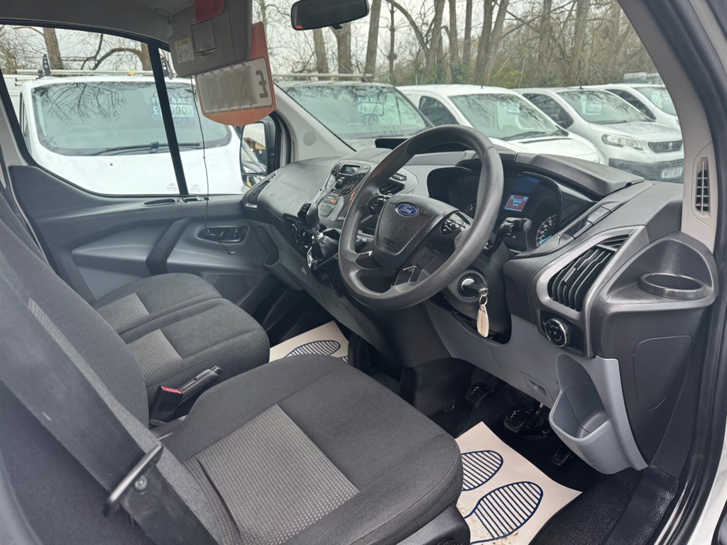 Ford Transit Custom Listing Image