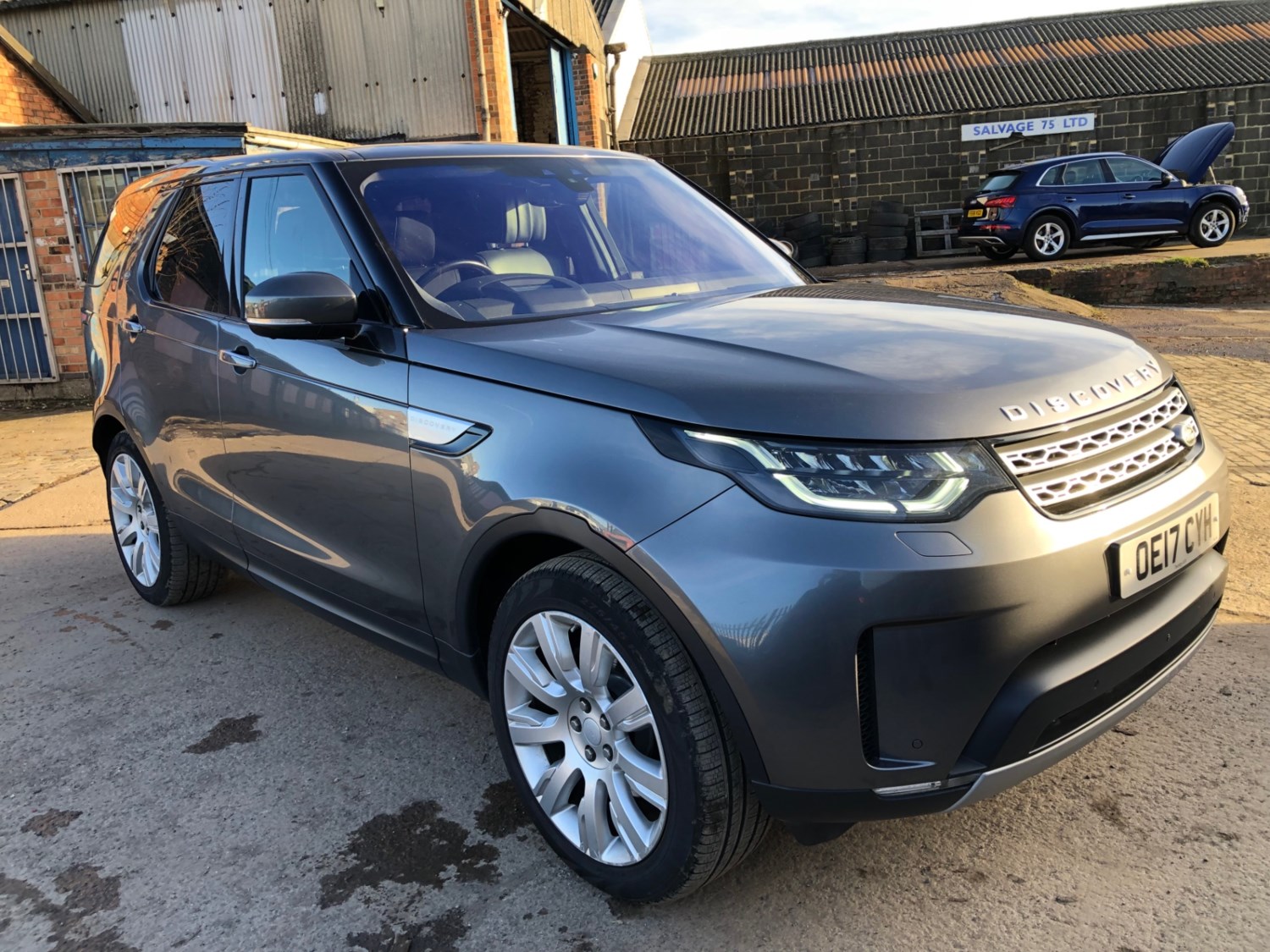 Land Rover Discovery Listing Image