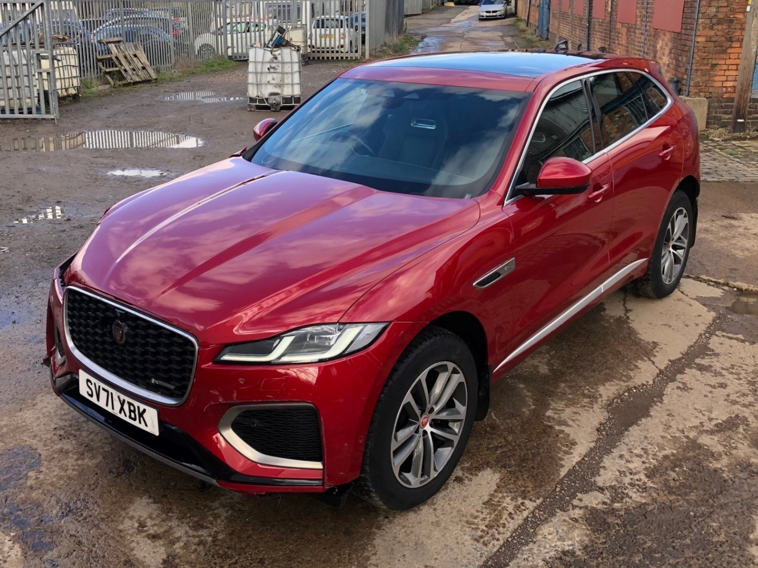 Jaguar F-PACE Listing Image