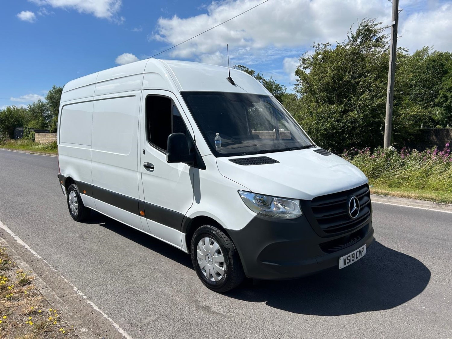 Mercedes-Benz Sprinter Listing Image