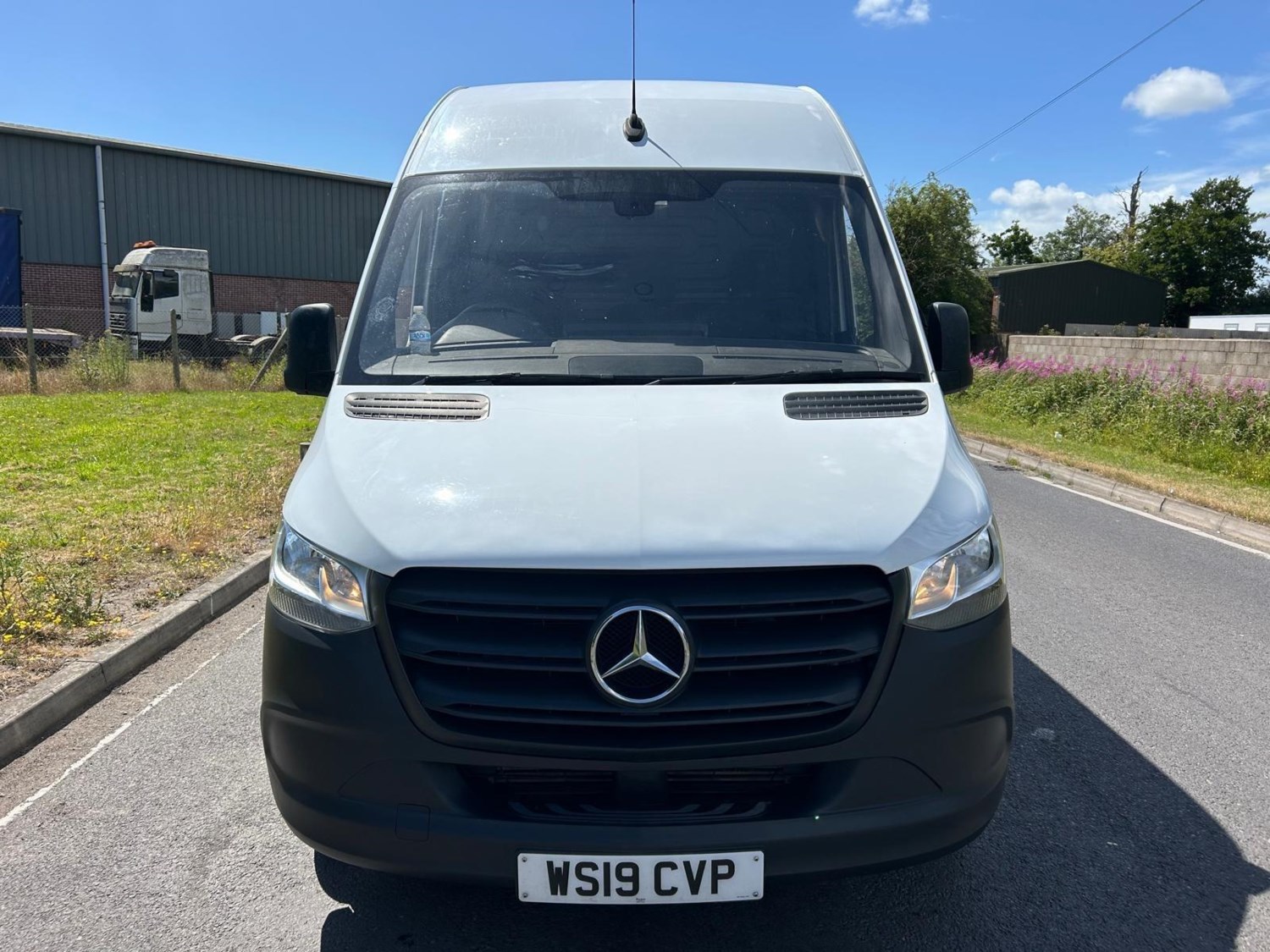 Mercedes-Benz Sprinter Listing Image