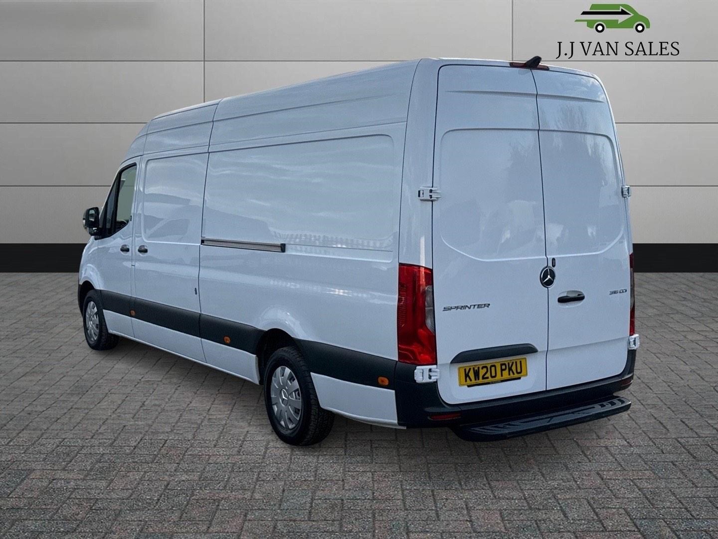 Mercedes-Benz Sprinter Listing Image