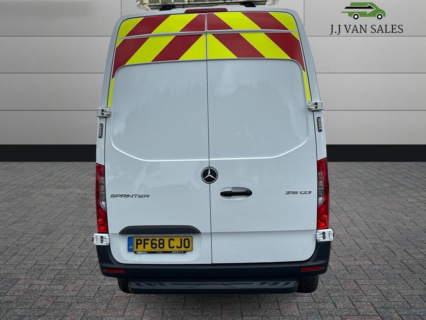 Mercedes-Benz Sprinter Listing Image