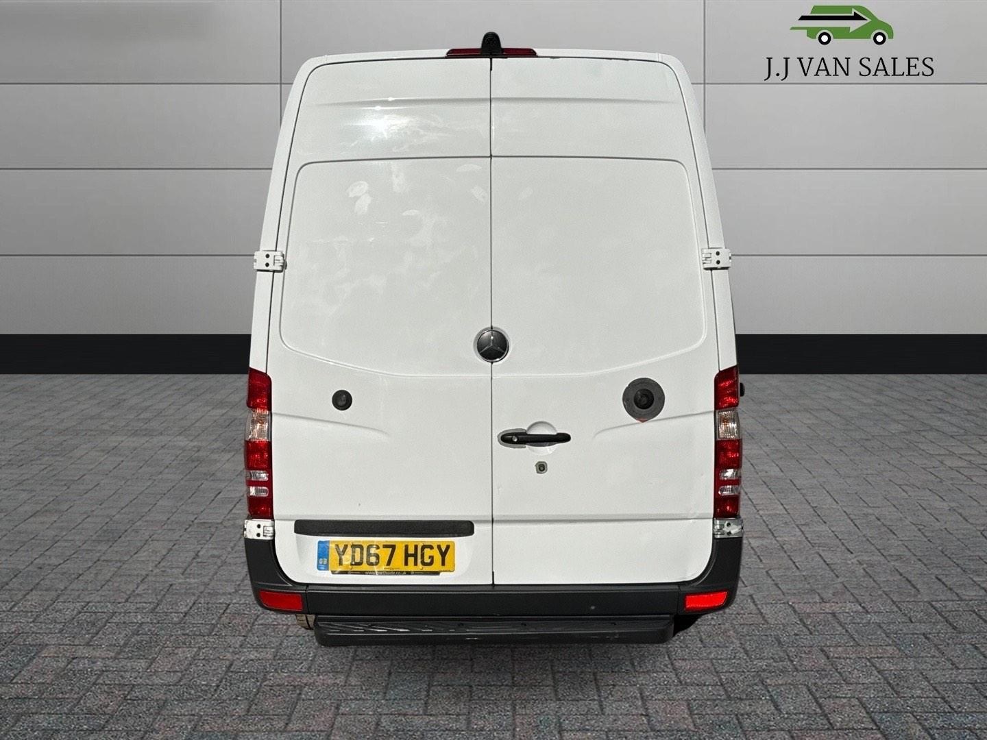 Mercedes-Benz Sprinter Listing Image