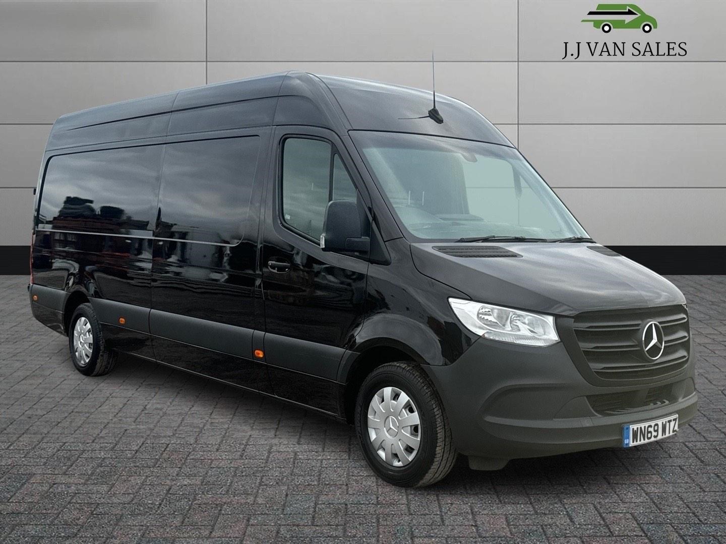 Mercedes-Benz Sprinter Listing Image