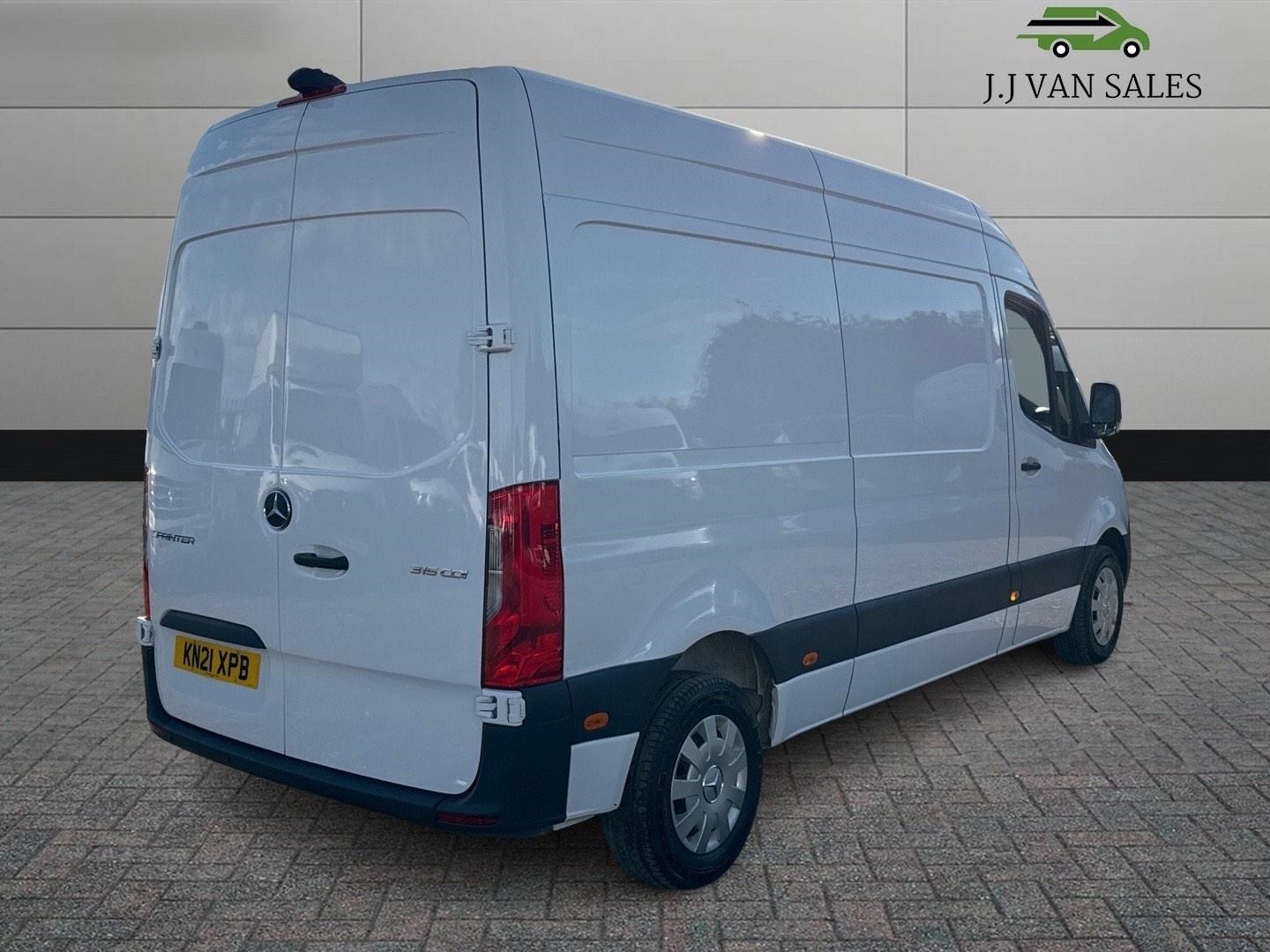 Mercedes-Benz Sprinter Listing Image