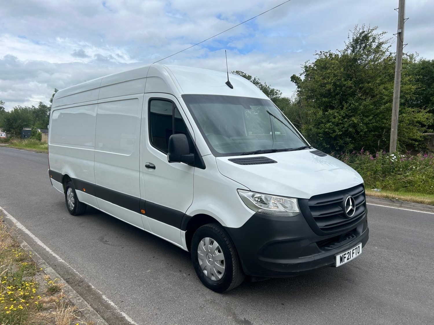 Mercedes-Benz Sprinter Listing Image