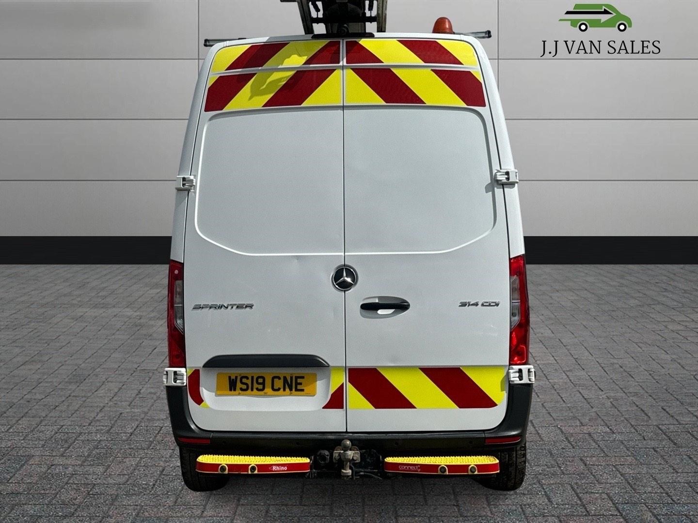 Mercedes-Benz Sprinter Listing Image