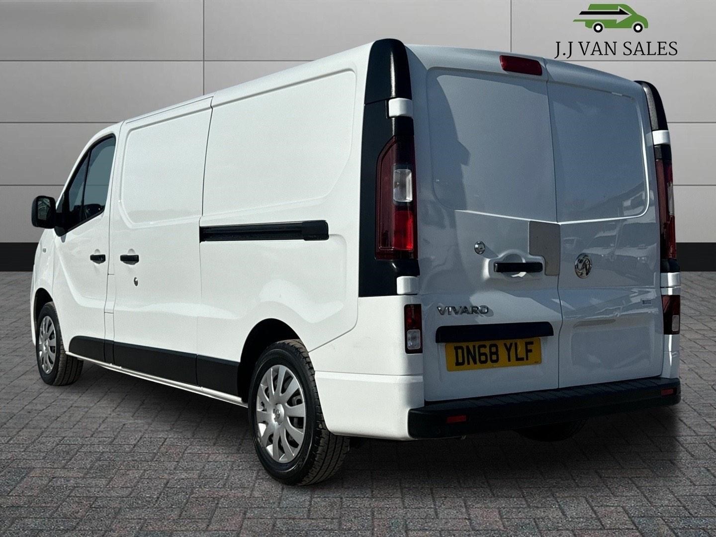 Vauxhall Vivaro Listing Image