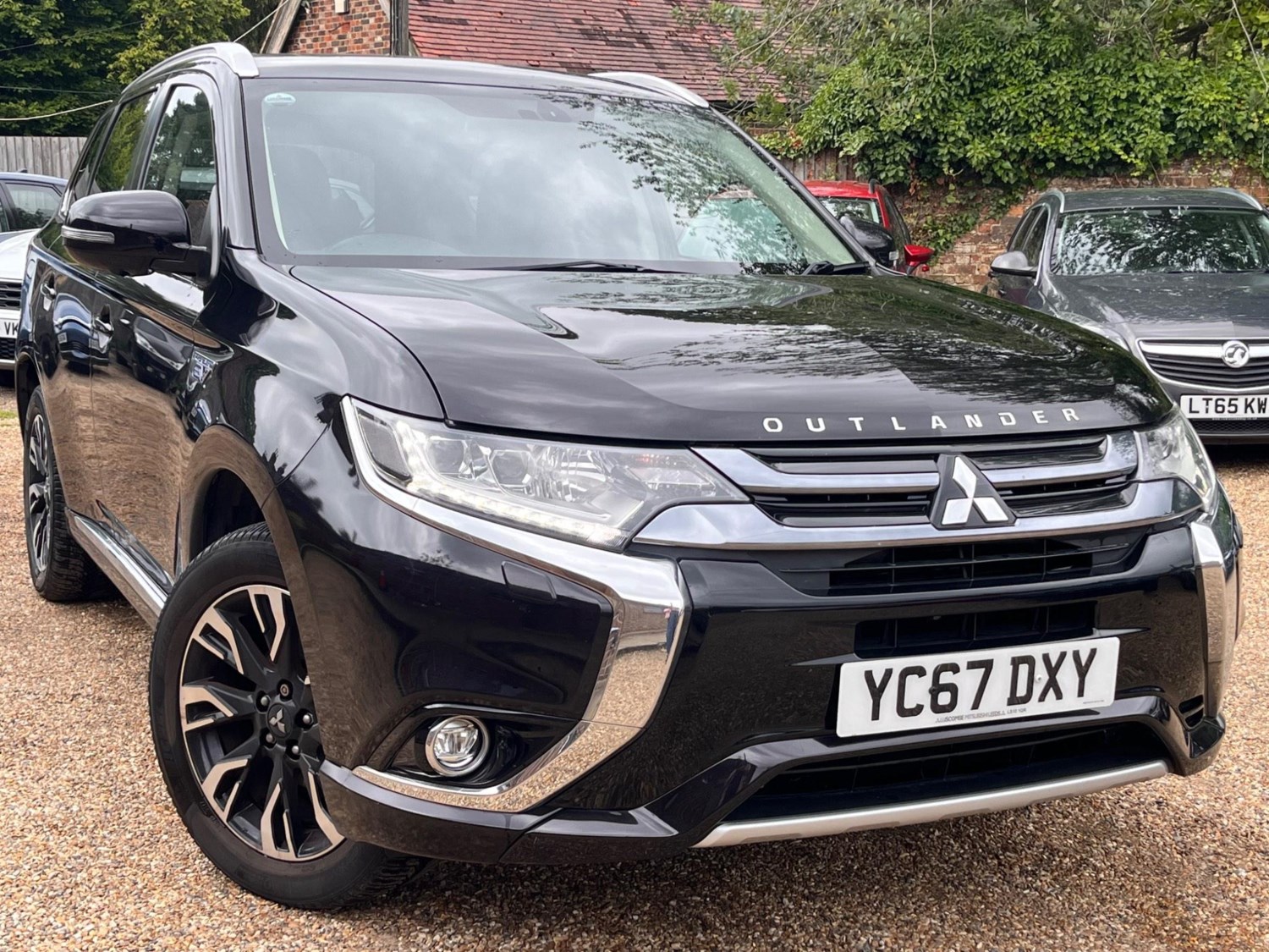 Mitsubishi Outlander Listing Image