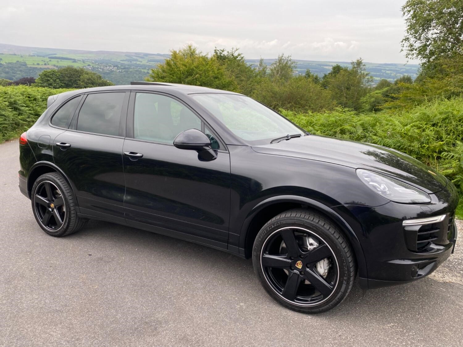 Porsche Cayenne Listing Image