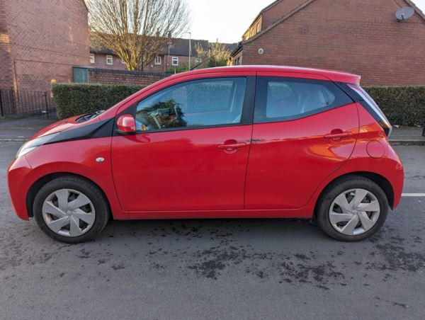 2017 (17) Toyota Aygo 1.0 VVT-i X-Play 5dr For Sale In Fenton, Stoke