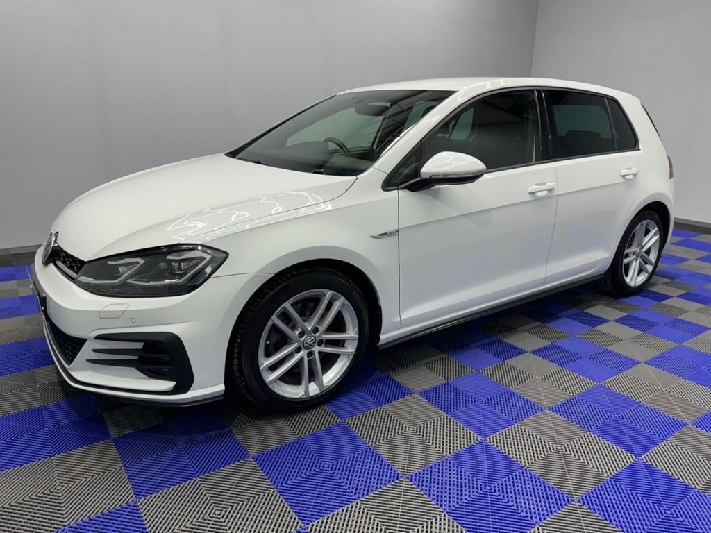 Volkswagen Golf Listing Image