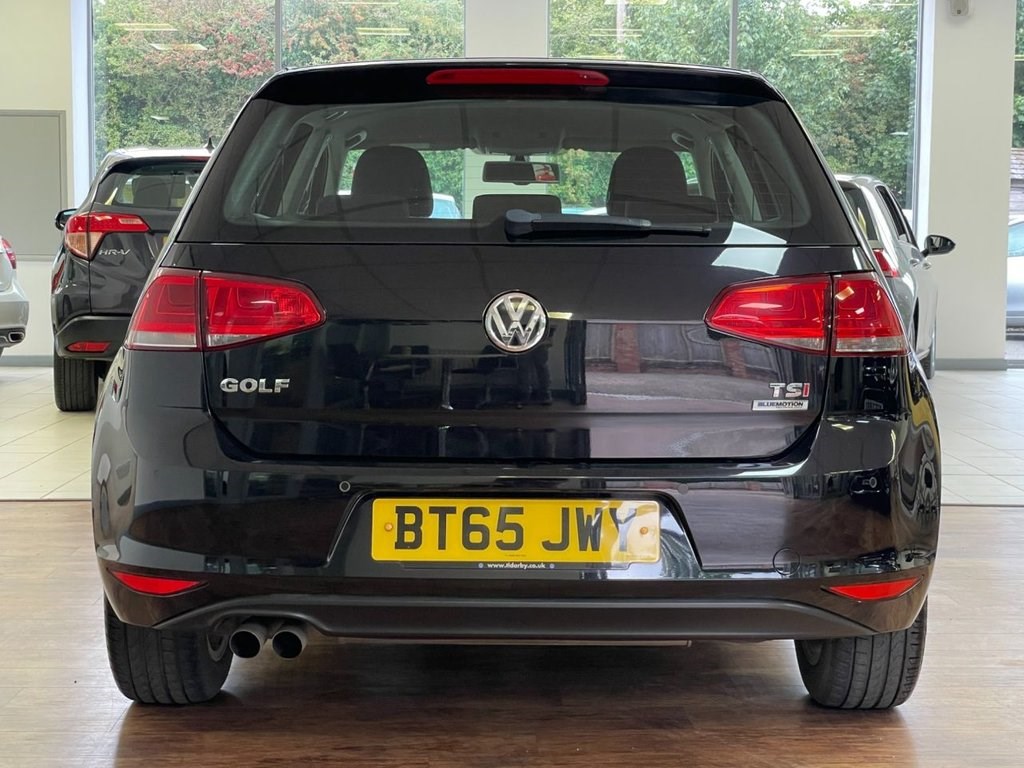 Volkswagen Golf Listing Image