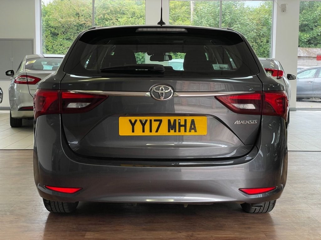 Toyota Avensis Listing Image