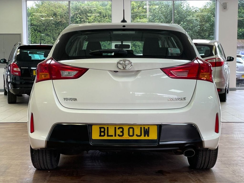 Toyota Auris Listing Image