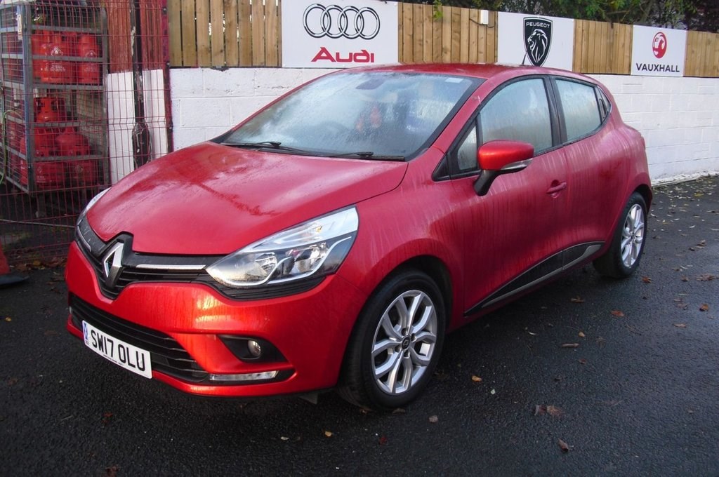 Renault Clio Listing Image