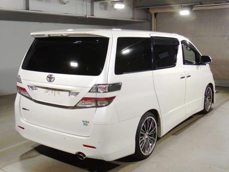 Toyota Vellfire Listing Image