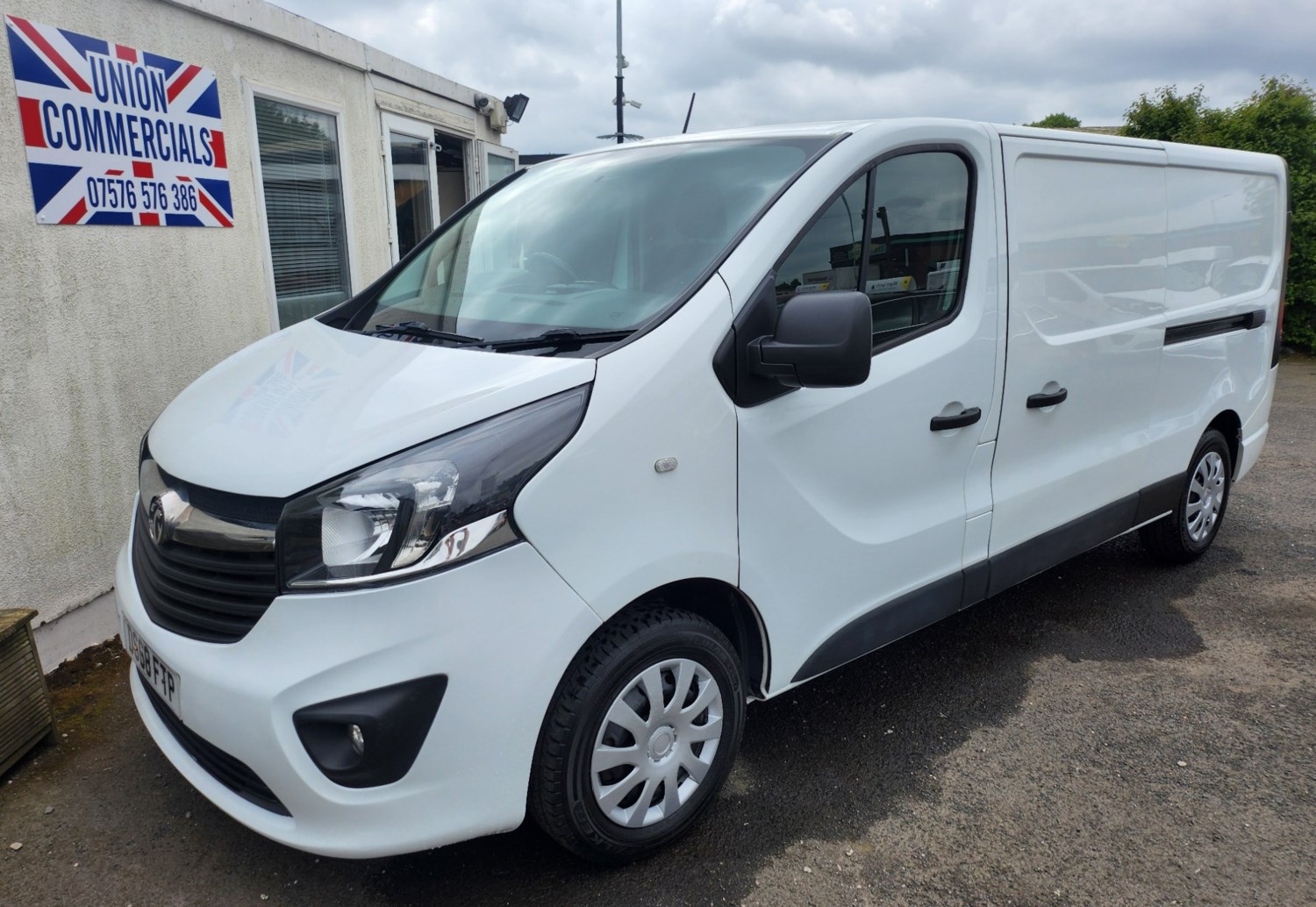 Vauxhall Vivaro Listing Image