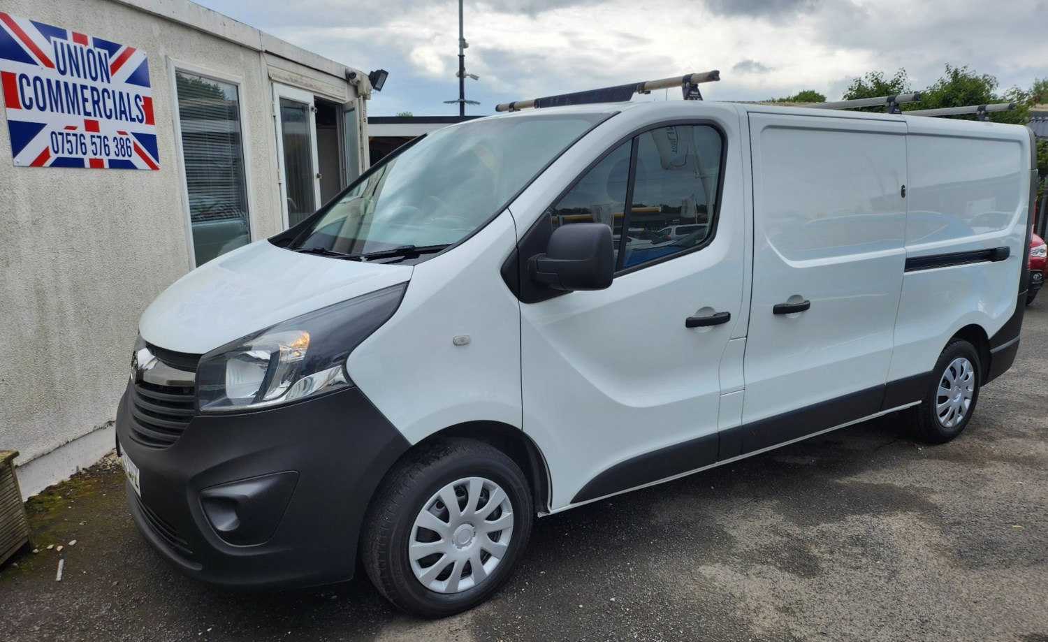 Vauxhall Vivaro Listing Image