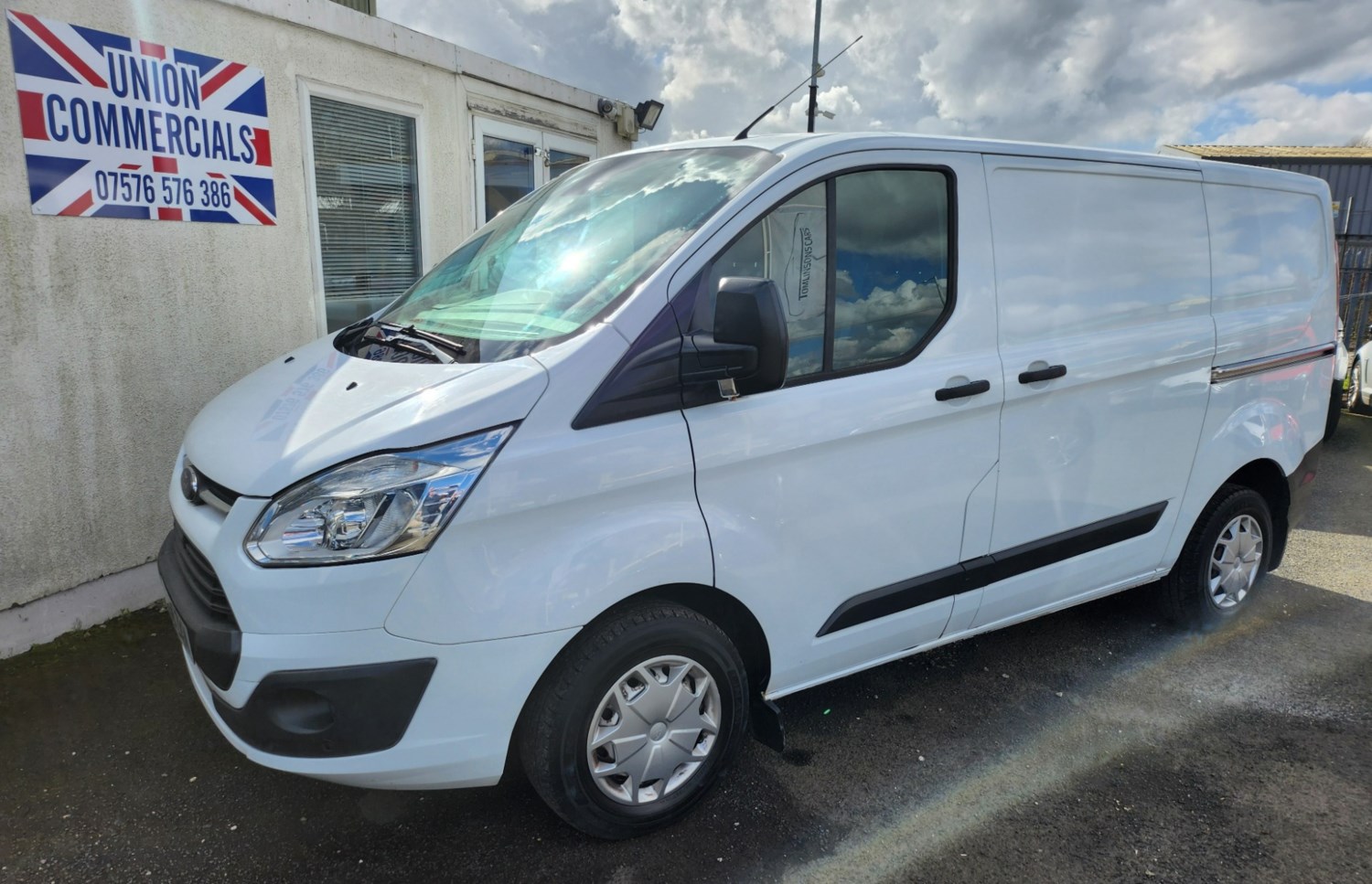 Ford Transit Custom Listing Image