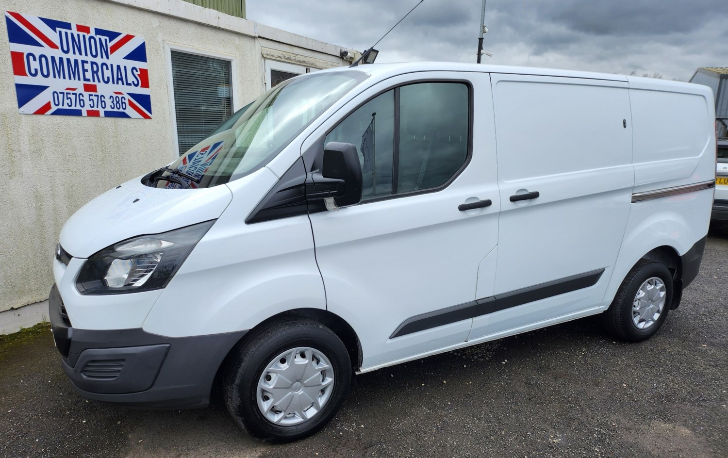 Ford Transit Custom Listing Image