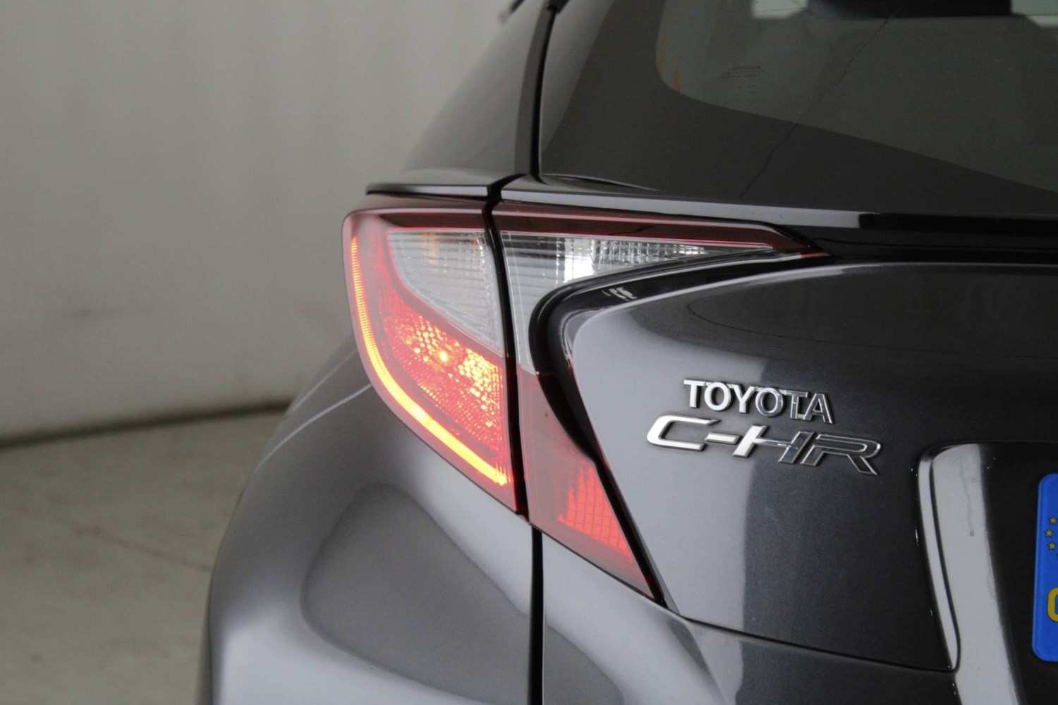 Toyota C-HR Listing Image