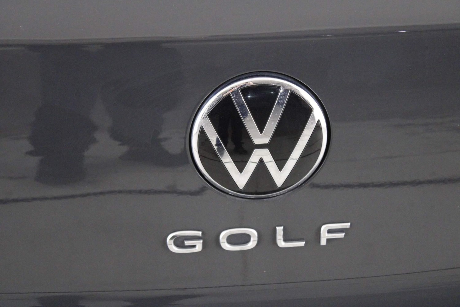 Volkswagen Golf Listing Image