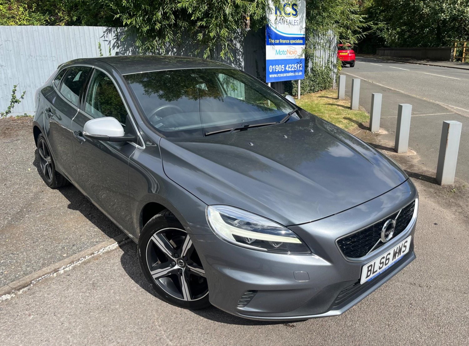 Volvo V40 Listing Image