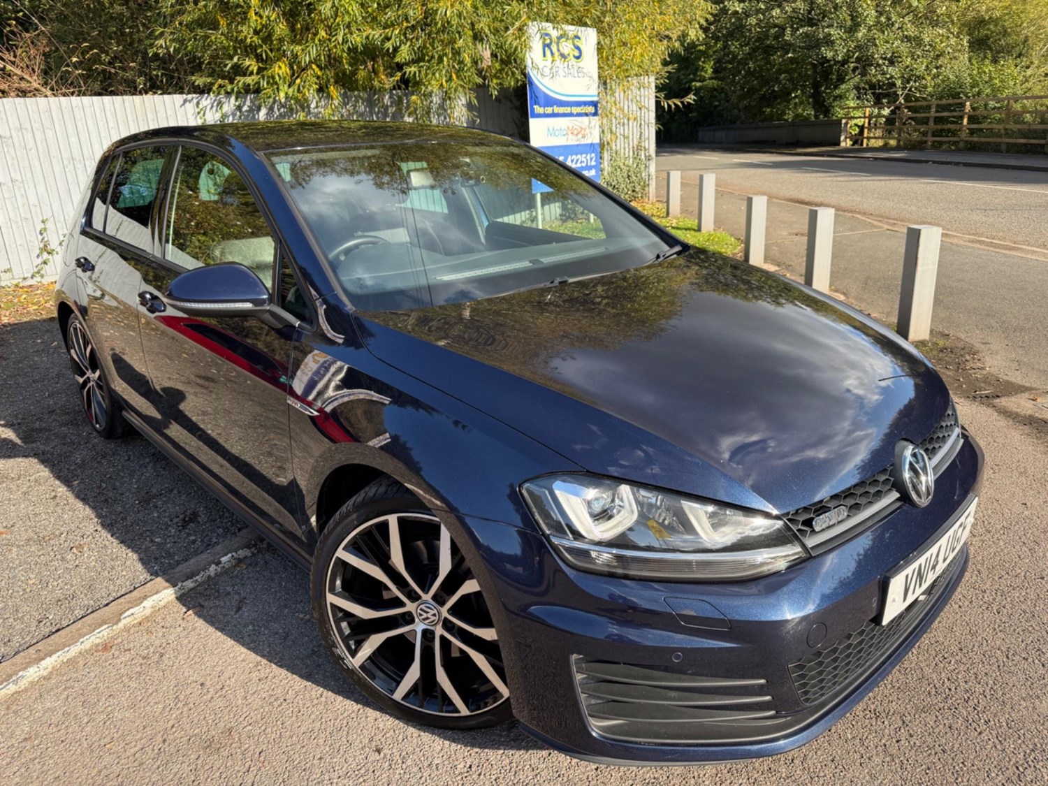 Volkswagen Golf Listing Image