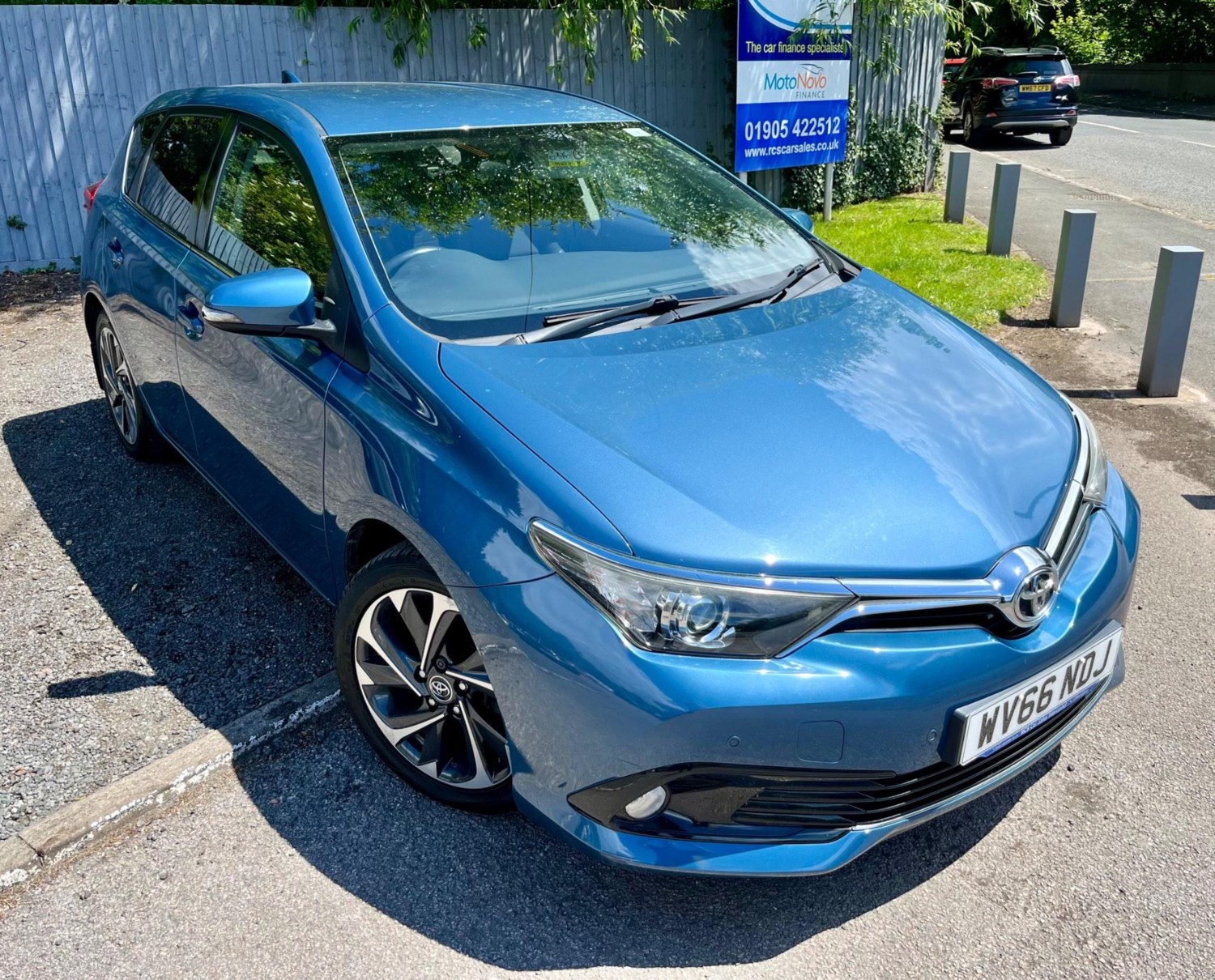 Toyota Auris Listing Image