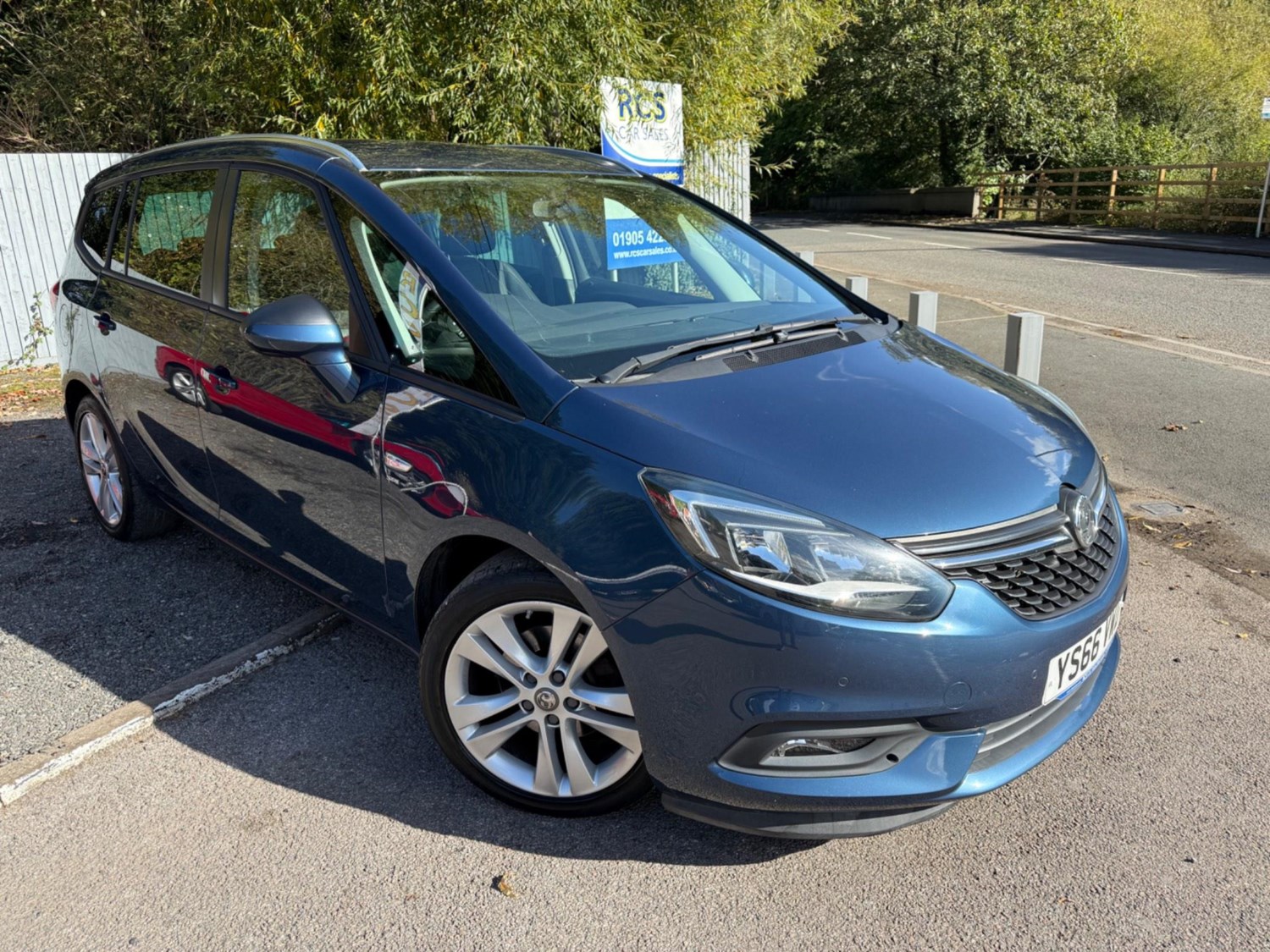 Vauxhall Zafira Tourer Listing Image