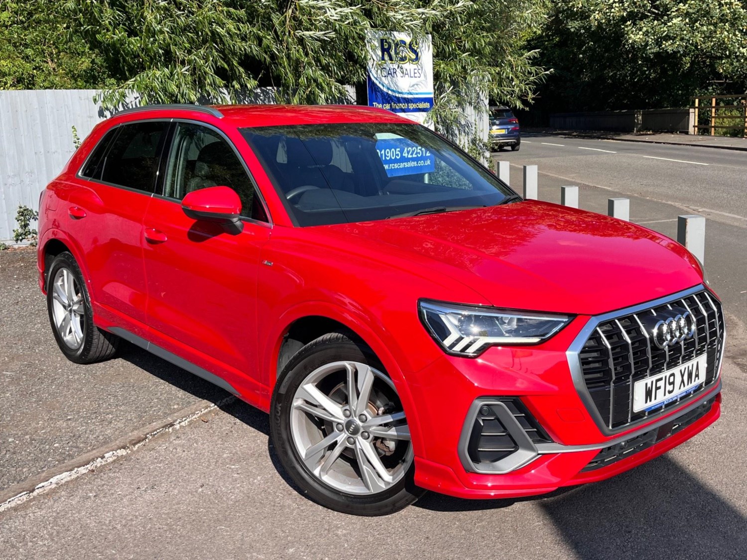 Audi Q3 Listing Image