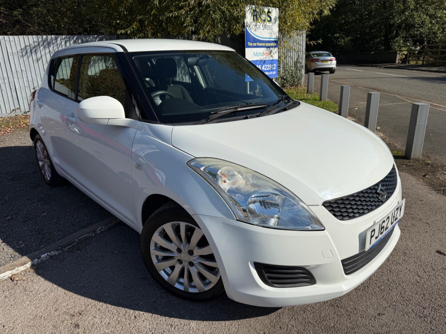 Suzuki Swift Listing Image