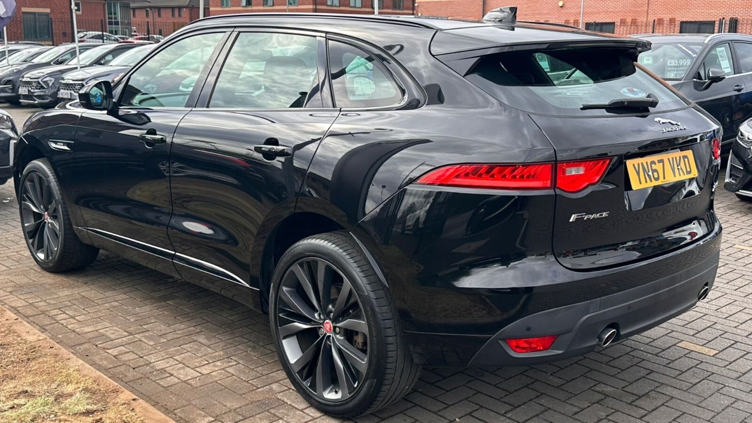 Jaguar F-PACE Listing Image