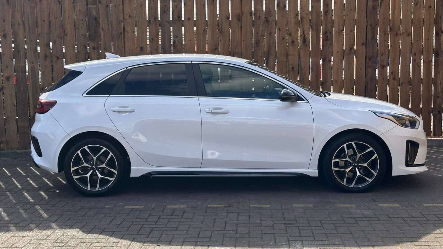 Kia Ceed Listing Image