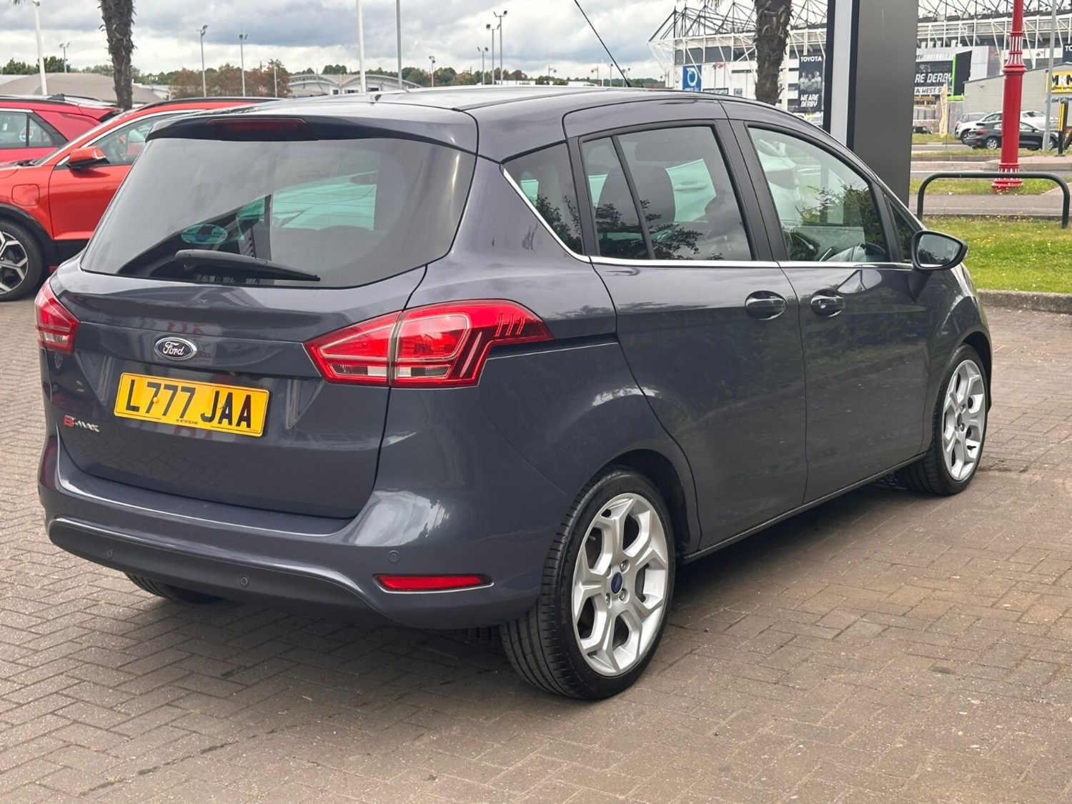 Ford B-Max Listing Image