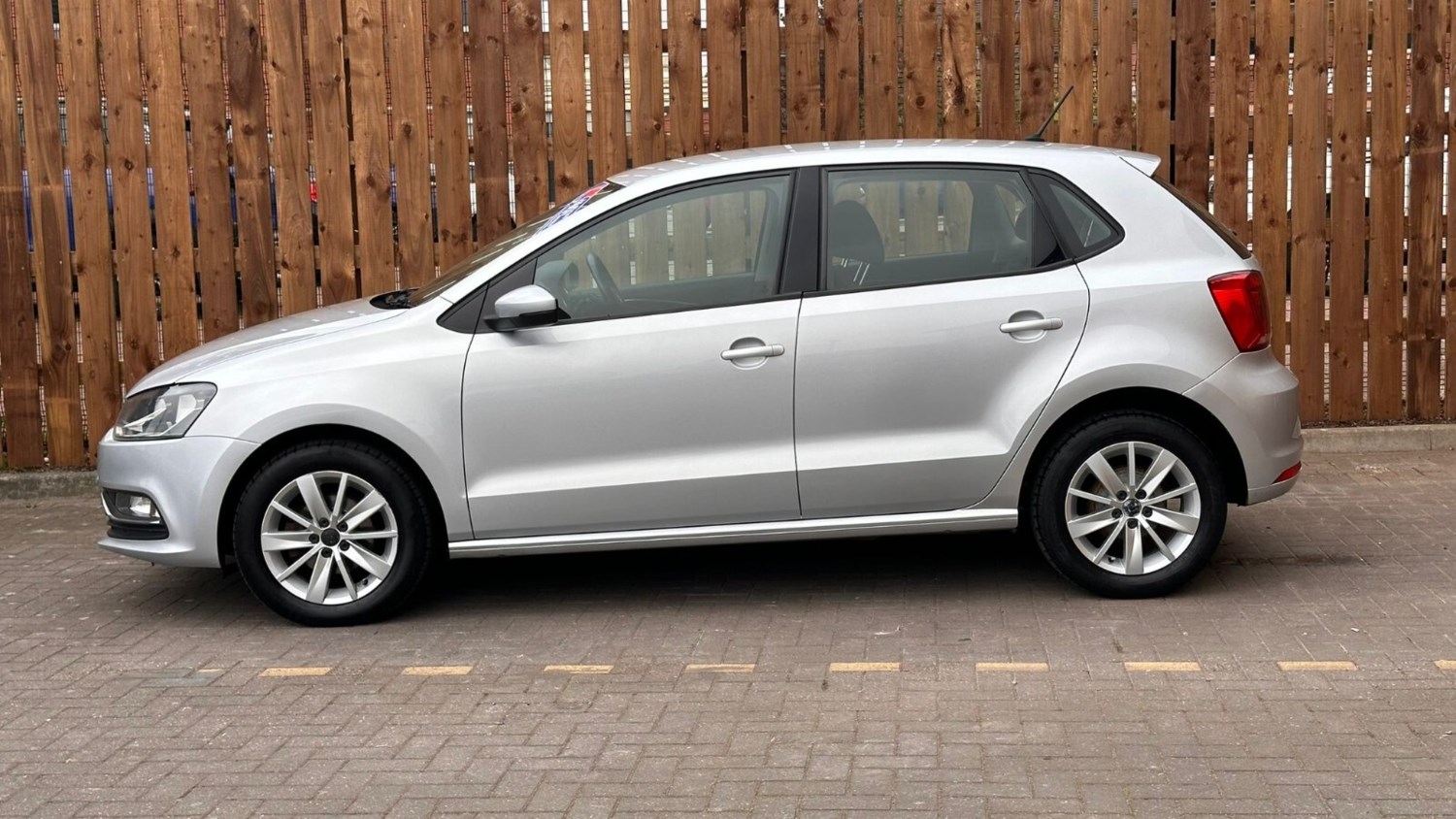 Volkswagen Polo Listing Image