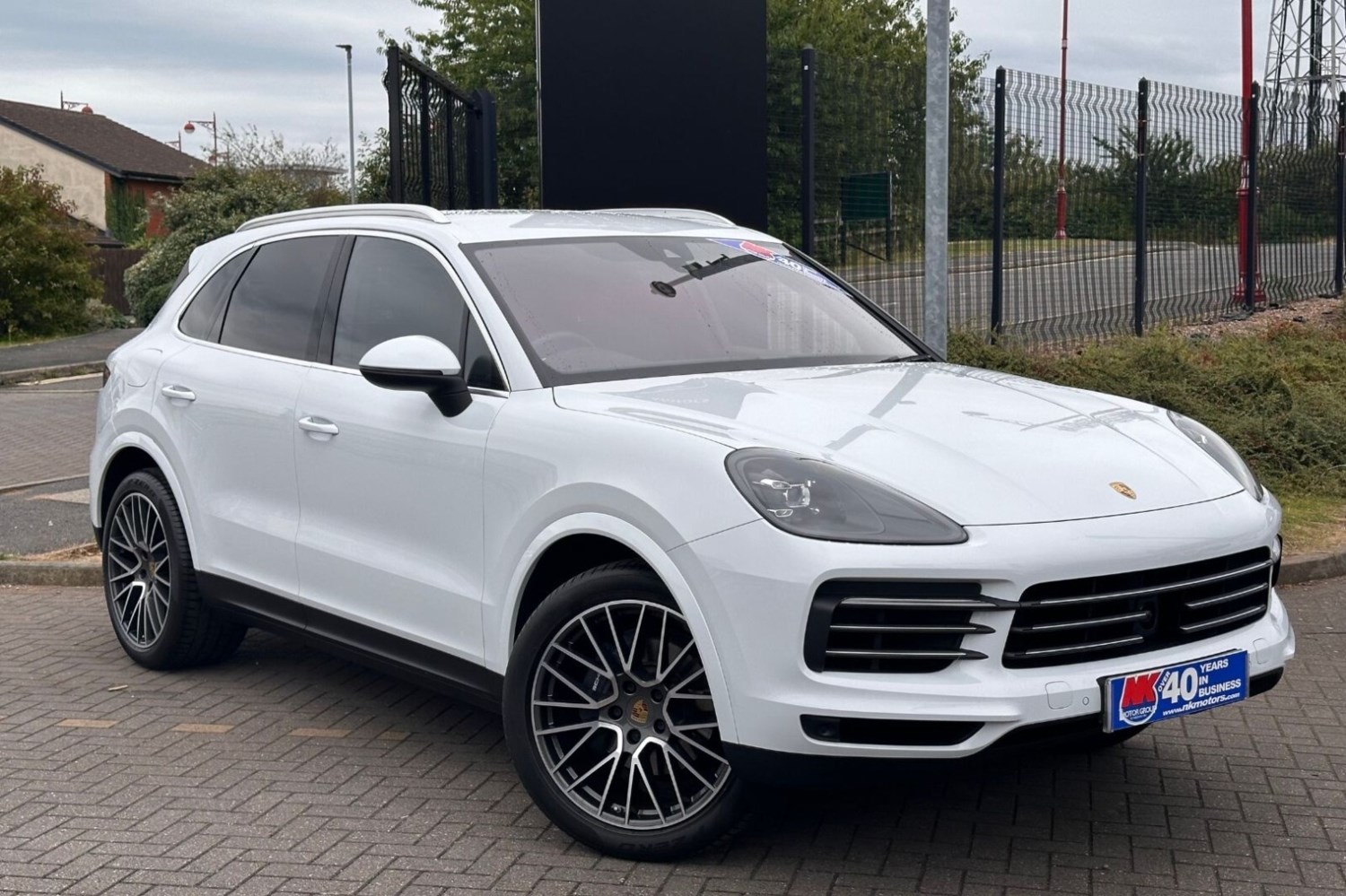 Porsche Cayenne Listing Image