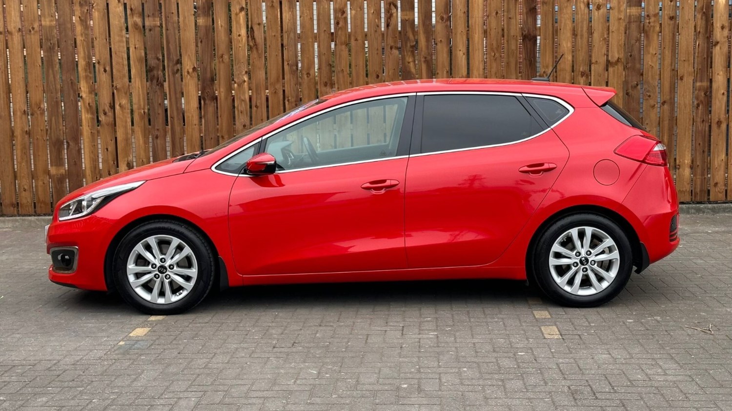 Kia Ceed Listing Image